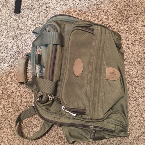 Military Green Atlantic Strapped Carry On Bag Tote - Picture 2 of 2